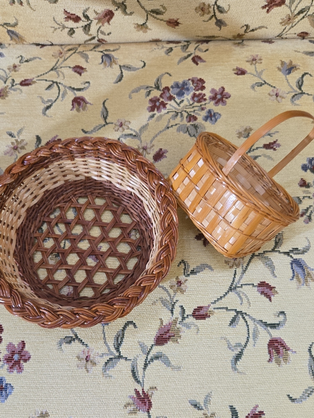Source Unknown Woven Mini Baskets in Brown and Tan